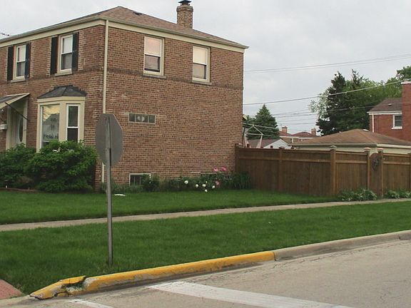 3rd image of 1000 Marshall Ave