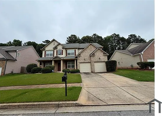 42 Rockridge Dr — Photo 1