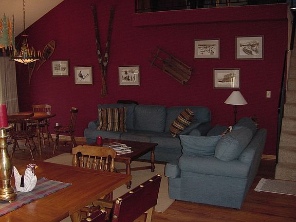 3rd image of 10437 Estates Dr