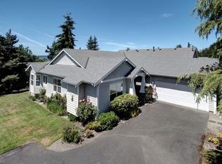 1914 Grandview Dr W, University Place, WA 98466