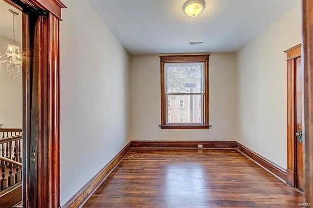 5779 Pershing Ave — Photo 18
