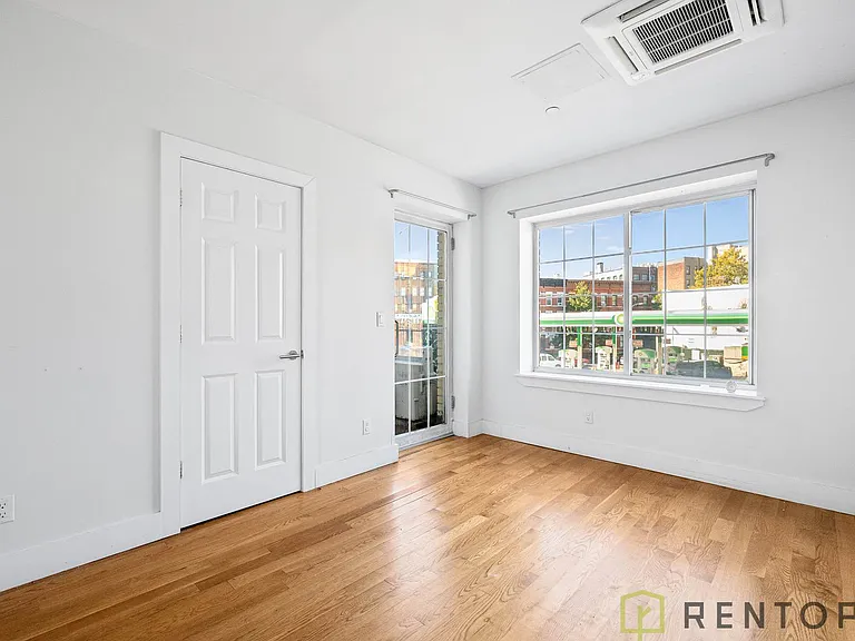 246 Union Ave #5A — Photo 3