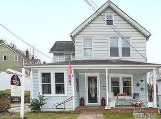 58 Weeks Ave, Oyster Bay, NY 11771