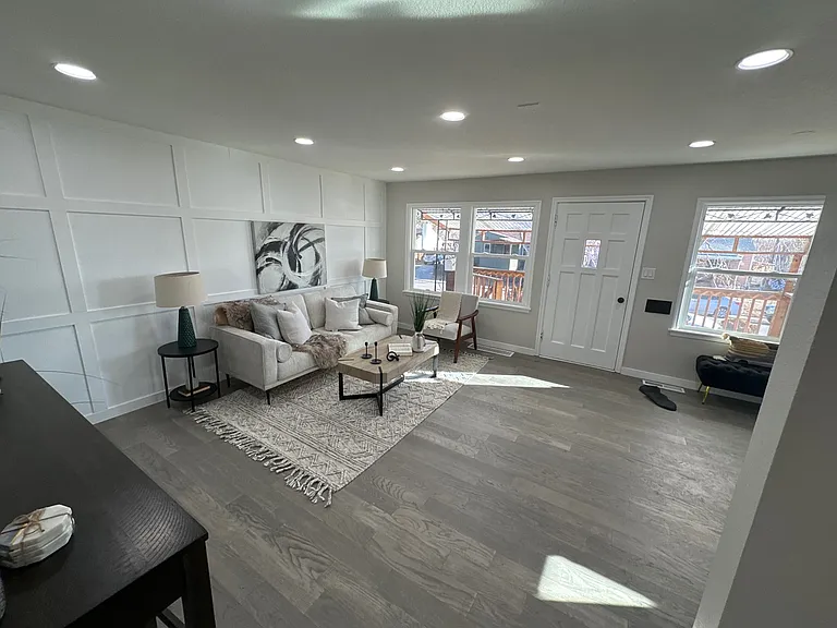 95 S Bryant St — Photo 3