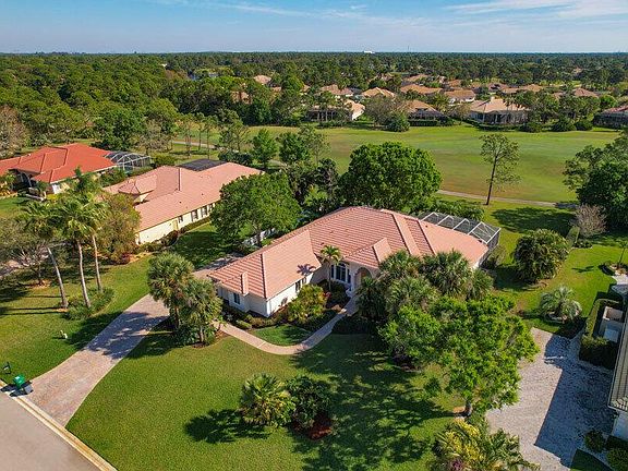 3rd image of 8035 Plantation Lakes Dr