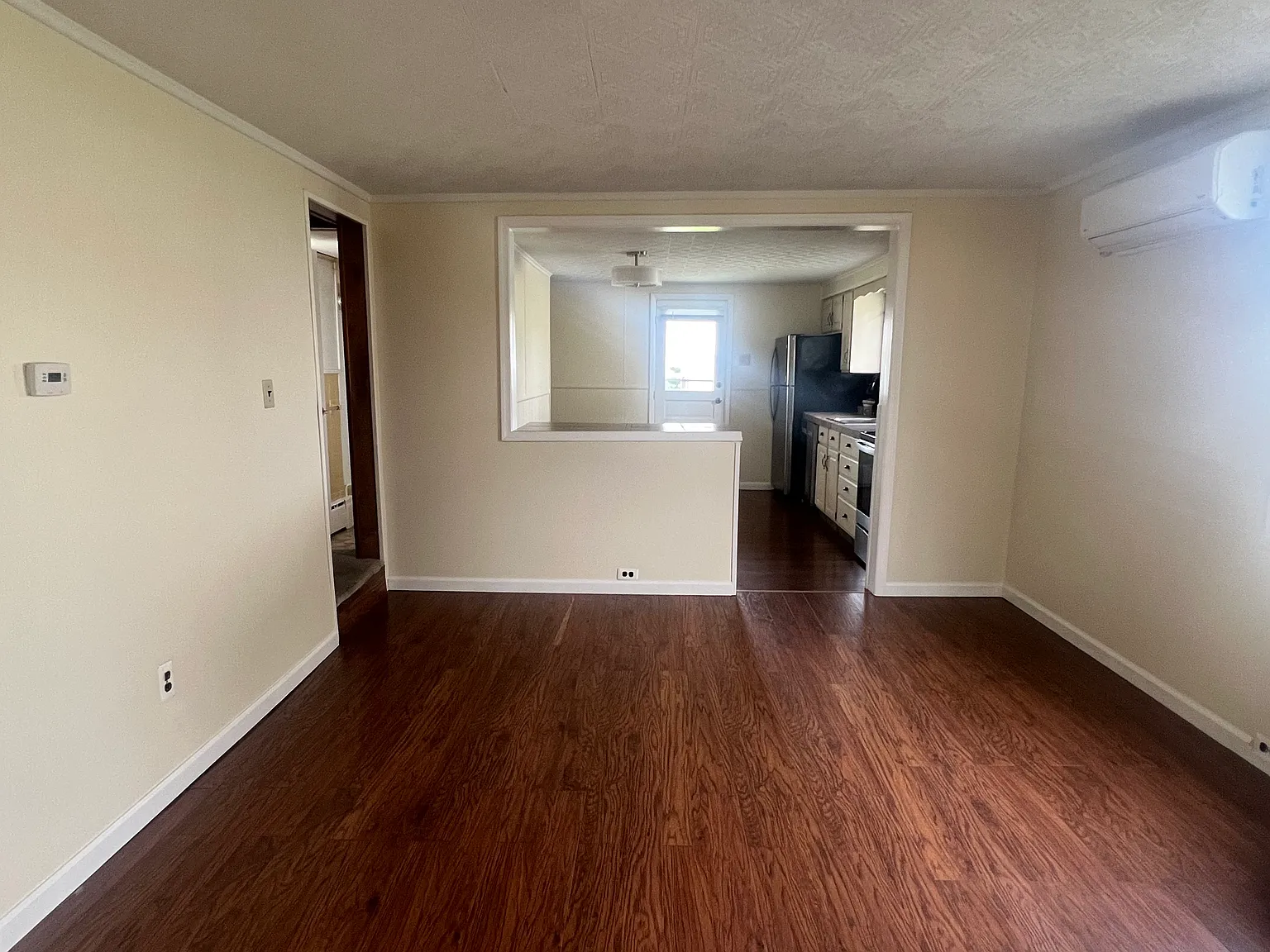 2 bed, $1,100 — Photo 3