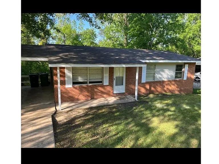 4832 Wellborn Dr — Photo 2