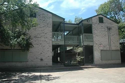 3206 King St #202 Photo 1