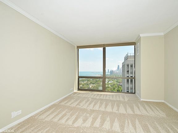 5th image of 2650 N Lakeview Ave APT 4208