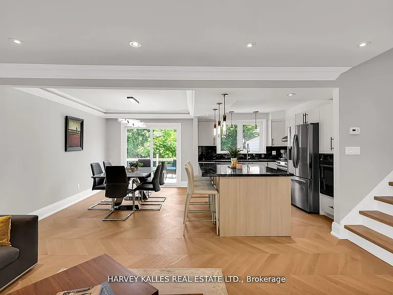 16 Wedgeport Pl — Photo 37