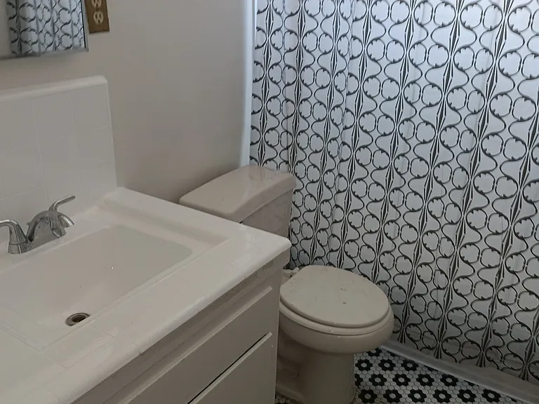 848 S Sherbourne Dr #6 — Photo 8