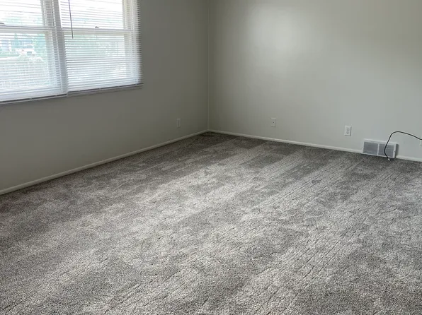 301 N 41st St #7, Council Bluffs, IA 51501
