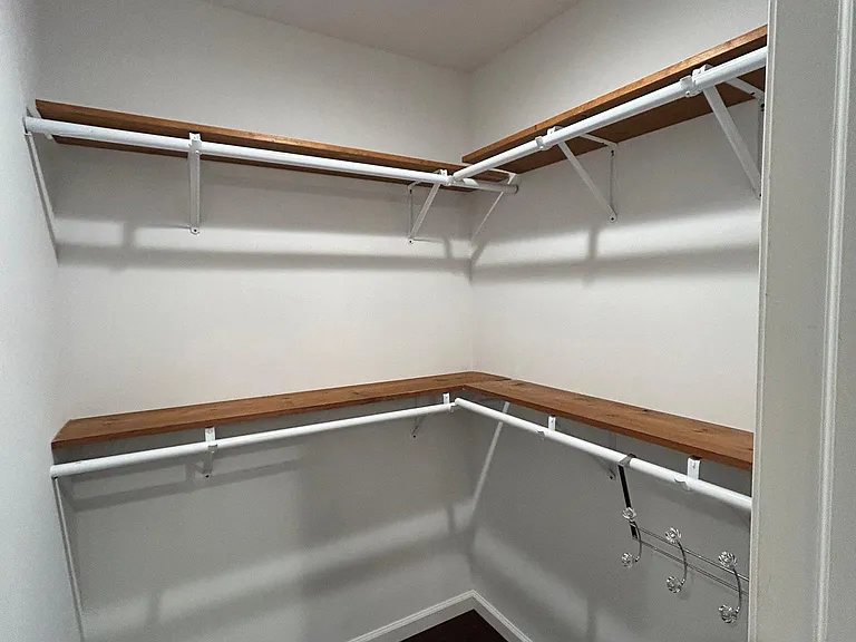 1423 Kathleen Ct — Photo 22