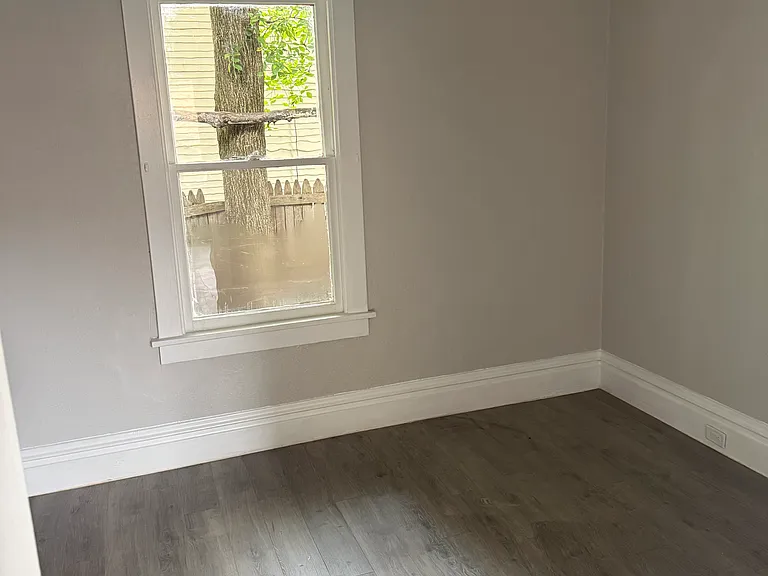 721 E Corrington Ave — Photo 12