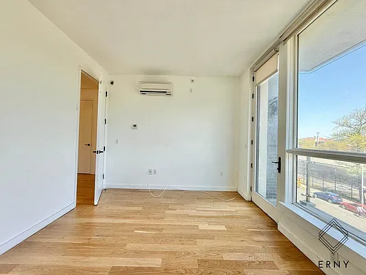 Rented by ERNY LLC | media 31