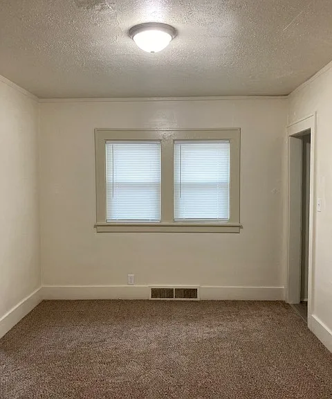 308 E Virginia Ave — Photo 7