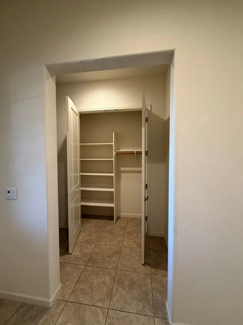 Beautiful 3 Bedroom and 2 Bathroom Home in Natomas $2,895.00 — Photo 4