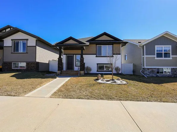 195 W Thomlison Ave, Red Deer, AB T4P 3E6