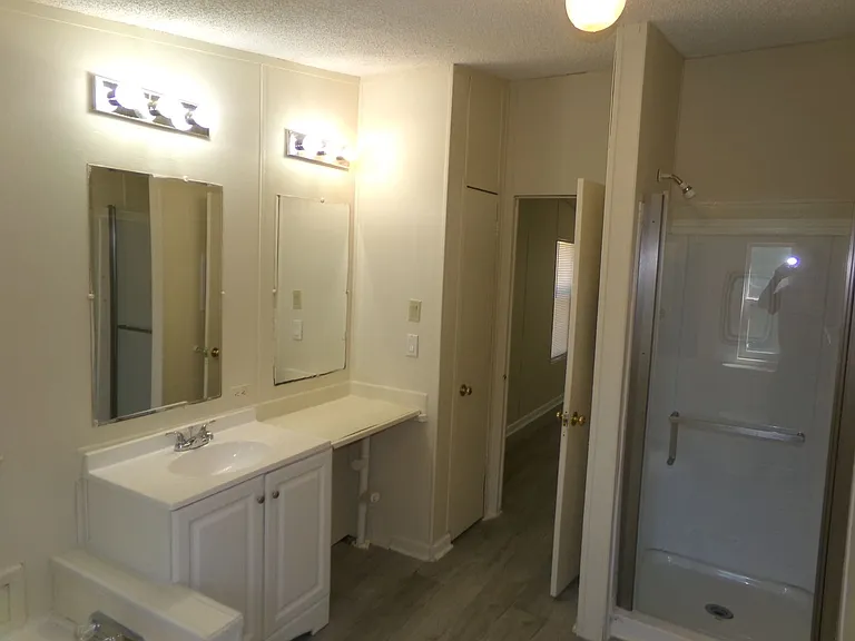 1015 Grassland Ct — Photo 18
