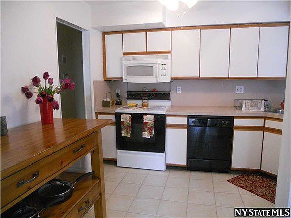 3rd image of 183 N Beech St