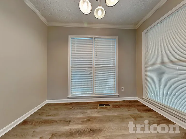40 Fair Ridge Ct — Photo 5