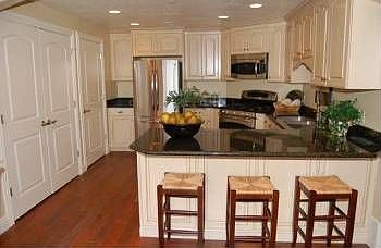 3rd image of 602 Edgewood Dr APT 114