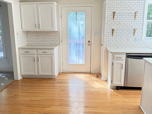 5th image of 3420 Tunas St