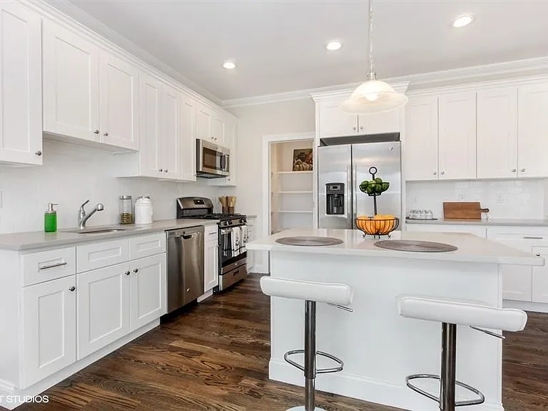 Belmont Estates Townhomes — Photo 2