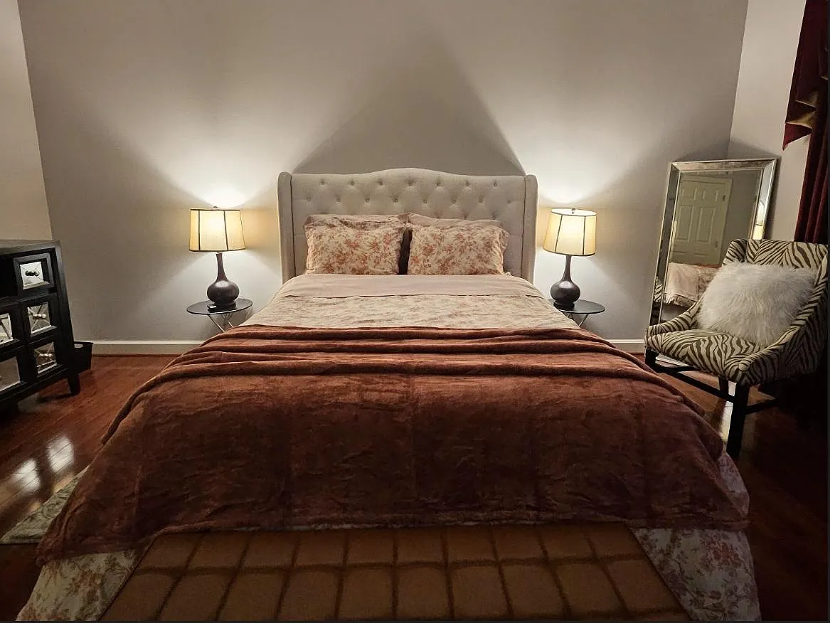 4 bed, 3.5 bath, 5869 sqft, $1,542 — Photo 3