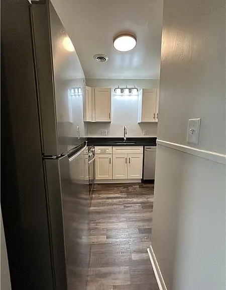 4313 Earl Dr #B7 — Photo 5