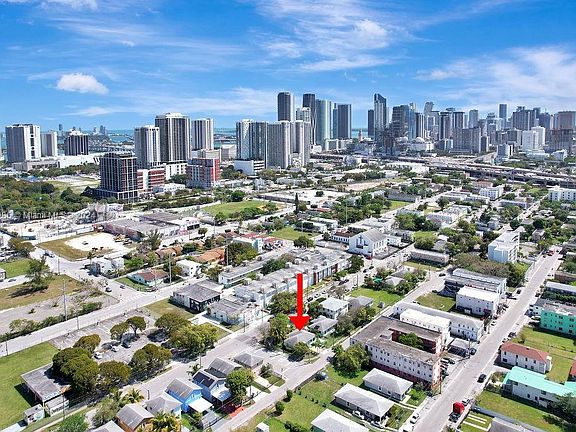 4th image of 1858 NW 1st Pl
