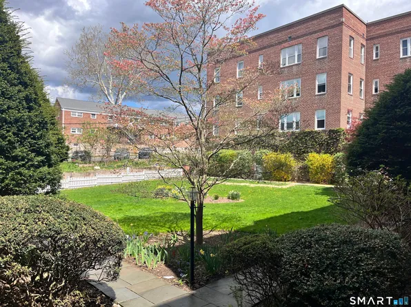 70 Strawberry Hill Ave APT 5-1D, Stamford, CT 06902