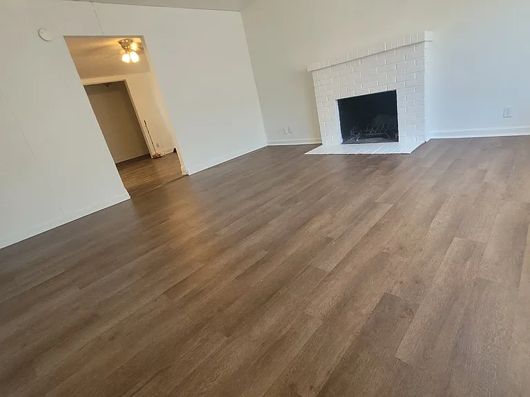 3012 Elmwood Ave — Photo 15