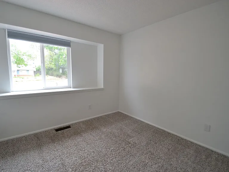 3106 Gomer Ave — Photo 13