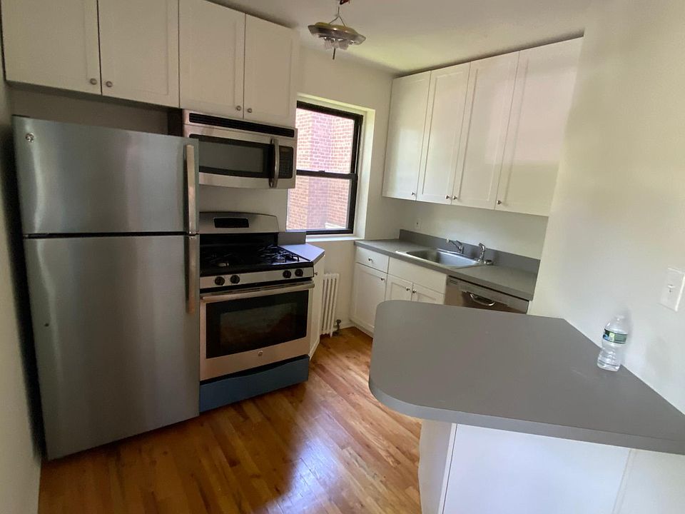 2nd image of 20510 42nd Ave #33