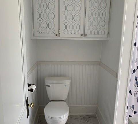 2nd floor bathroom