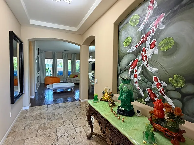 1518 E Hazel Dr — Photo 3