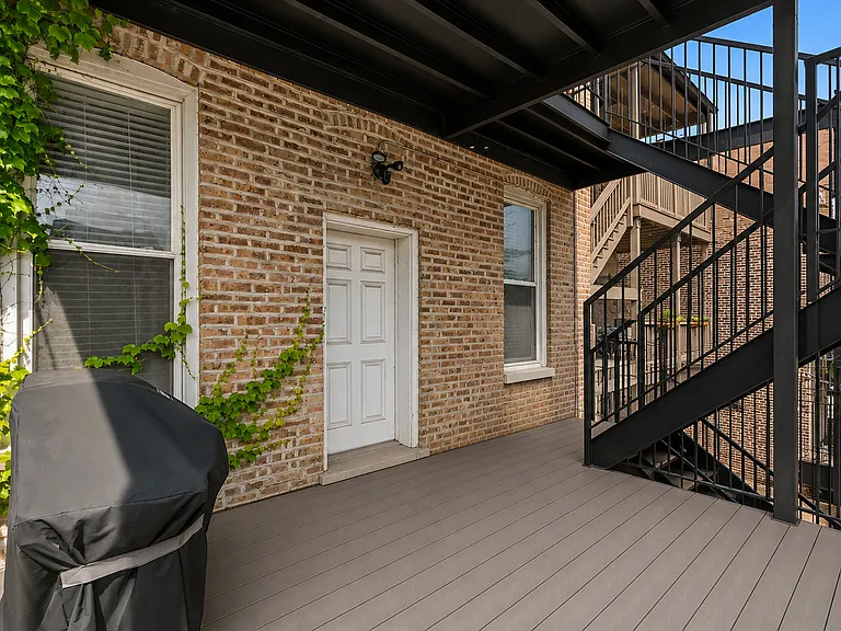 841 N Damen Ave #2R — Photo 17