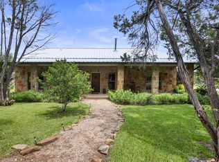 201 N Oak Vista Drive, Burnet, TX 78611