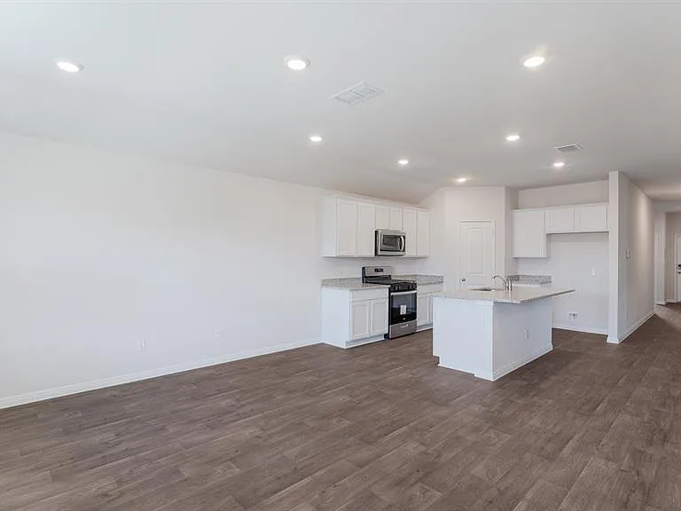 14021 Feinstein St — Photo 10