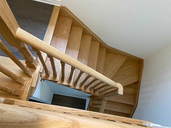 4th image of 8 Harwood St