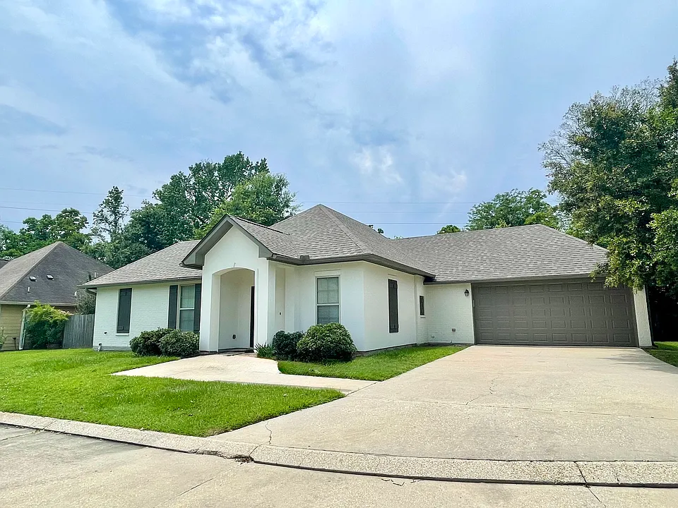 10424 Grace Ln