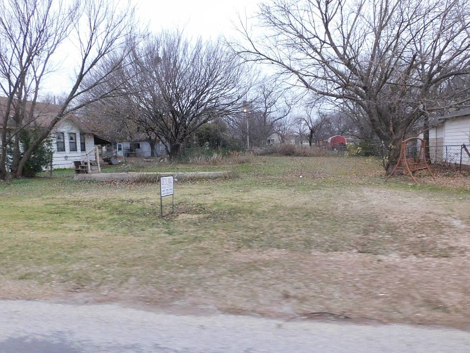 1st image of 209 S Montie Ave