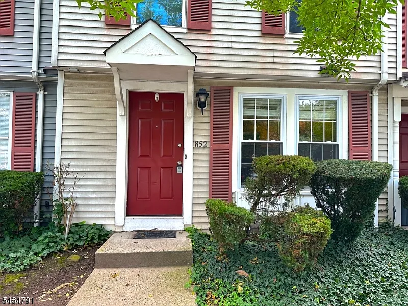 2 bed, 1.5 bath, $2,650 — Photo 2