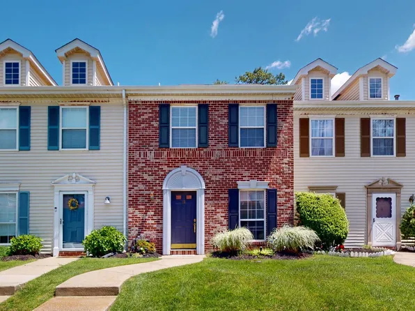 11 Cherokee Dr #206, Galloway, NJ 08205