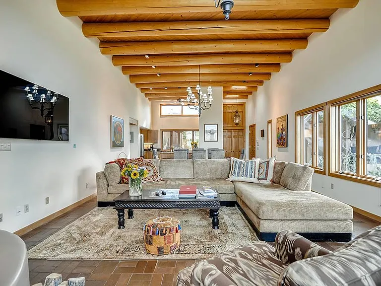 26 Camino Caruso — Photo 17