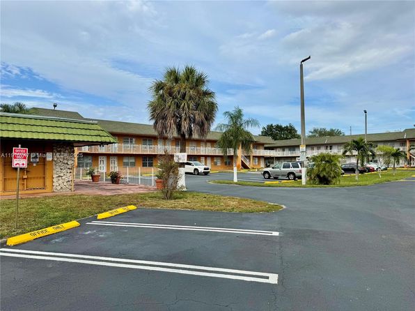 291 NW 177th St #C-110