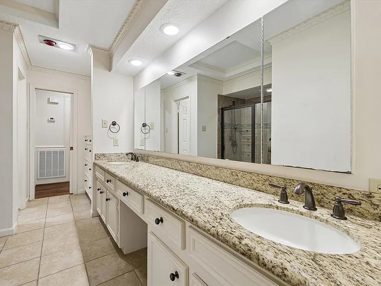 6511 Pauma Dr — Photo 19