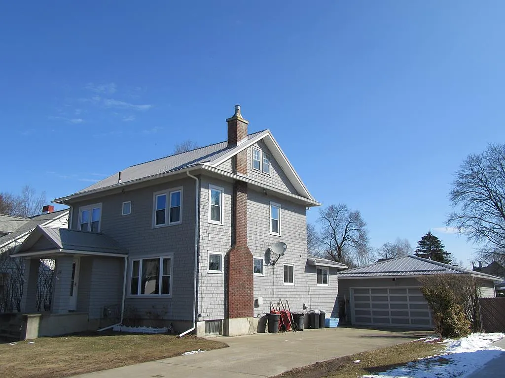 114 Westmont Ave photo 1