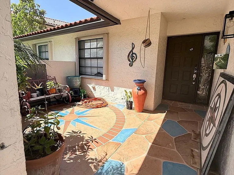 11 Capitol Ct #11 — Photo 15